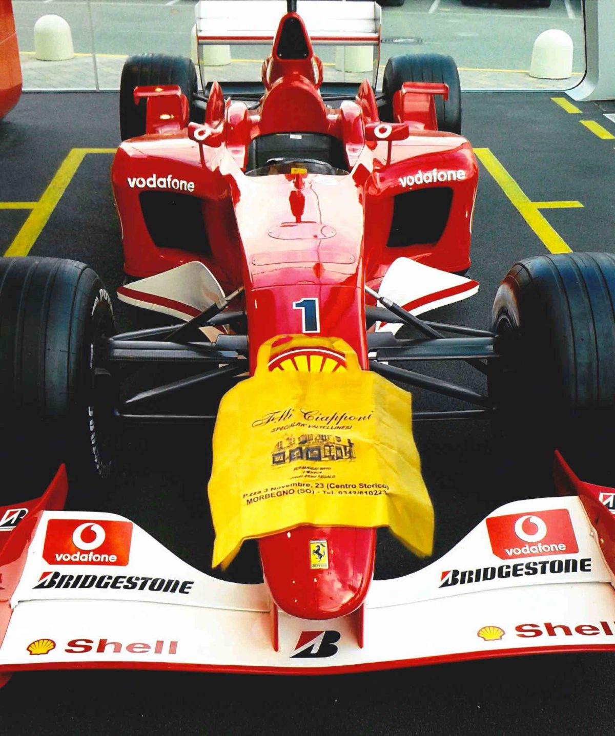 italia_milano_ferraristore